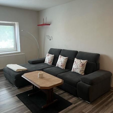 Apartman V Rodinnem Dome Jaromer Luaran gambar